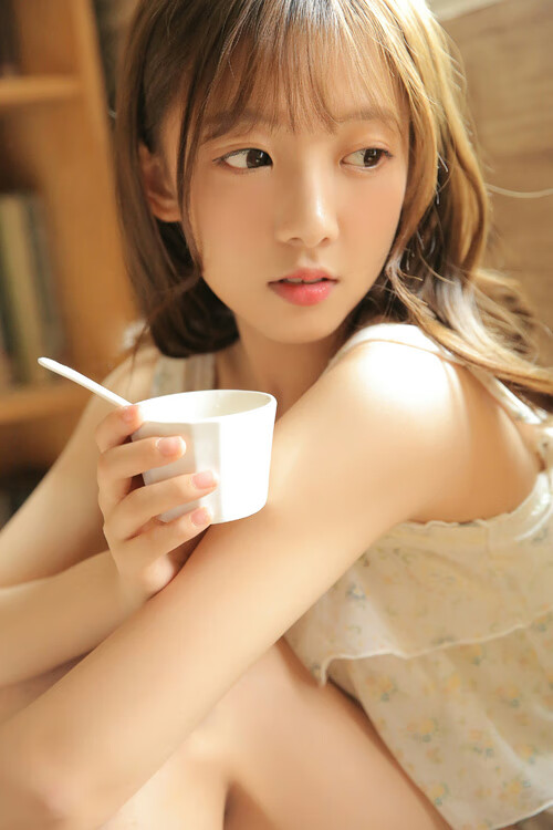 直播弹幕互动功能引发观众热情参与,直播弹幕是实时的吗