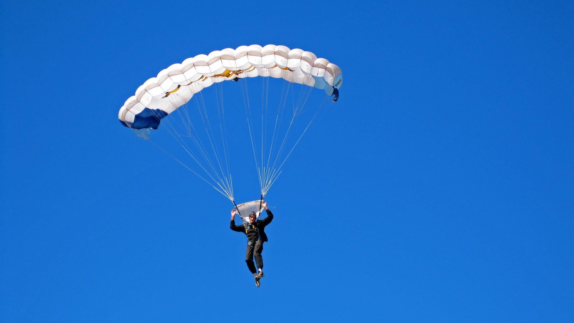 拉尼·帕利斯特稳扎稳打锁定奖牌位置,尼拉帕利2021